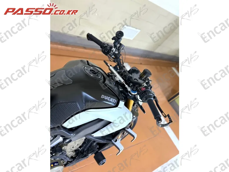 Ducati Streetfighter V4 S - фото 3