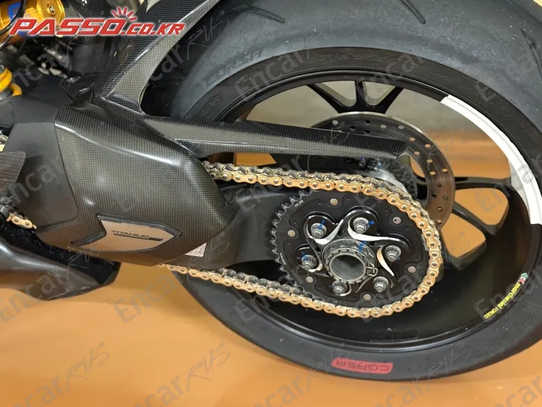 Ducati Streetfighter V4 S - фото 5
