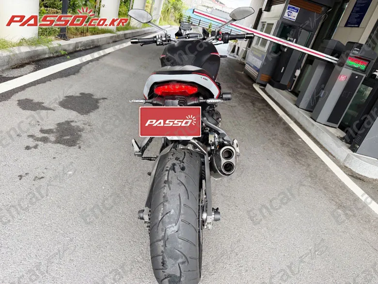 DUCATI MONSTER 821 STEALTH - фото 2