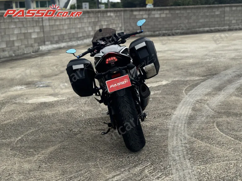 Suzuki Gsx S 1000 - фото 2