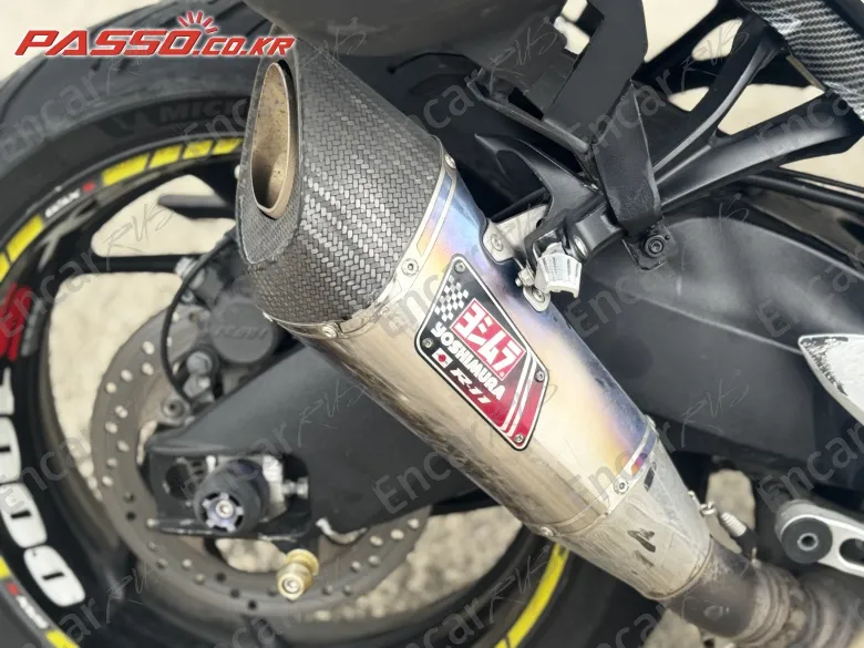 Suzuki Gsx S 1000 - фото 6