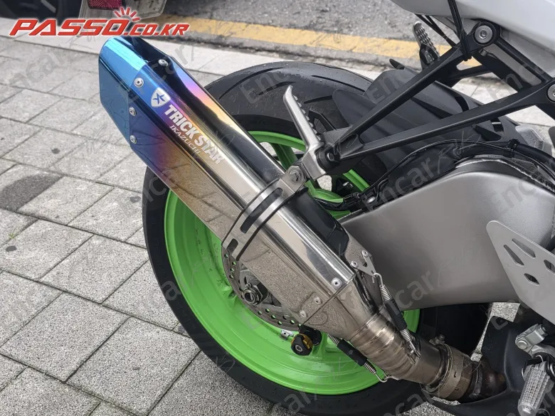 Kawasaki Zx 6 R - фото 6