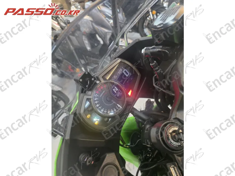Kawasaki Ninja 400 ABS - фото 3