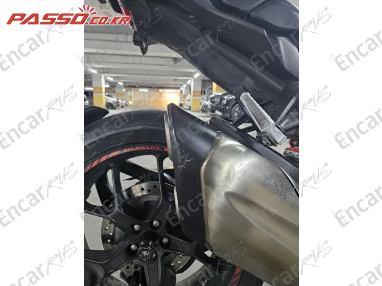 Honda Cb 1000 R - фото 6