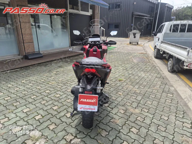 Honda Adv 350 - фото 2