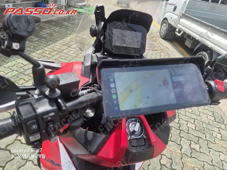 Honda Adv 350 - фото 3