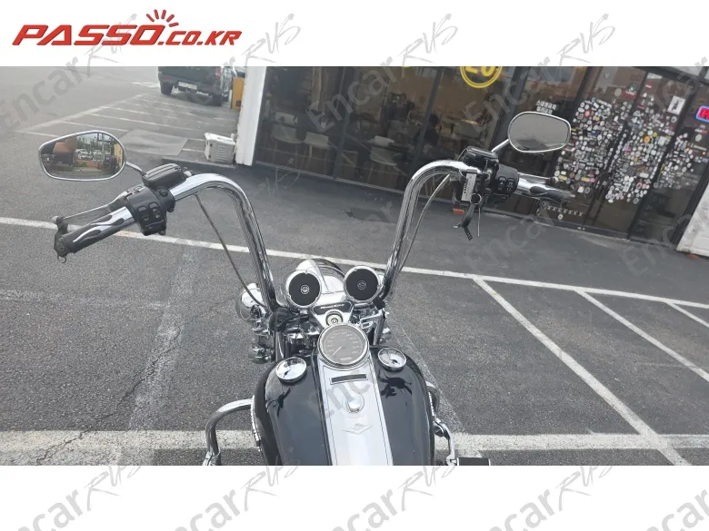 Harley-Davidson Flhr - фото 3