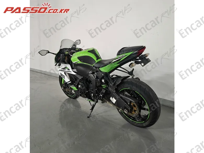 Kawasaki Zx 6 R - фото 2