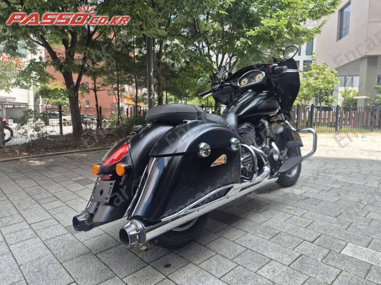 INDIAN CHIEFTAIN DARK HORSE - фото 0