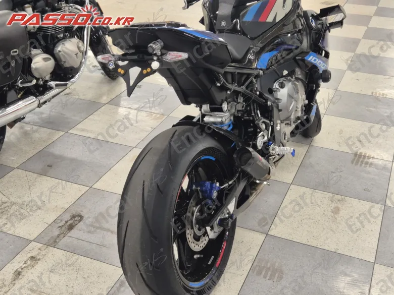 Bmw M 1000 R - фото 2