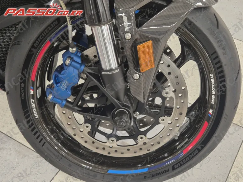 Bmw M 1000 R - фото 5
