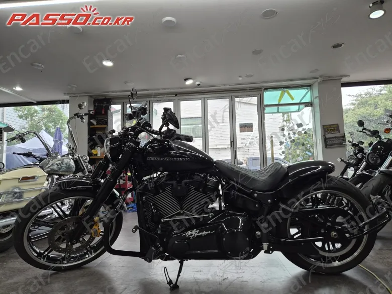 Harley-Davidson Breakout 114 - фото 1