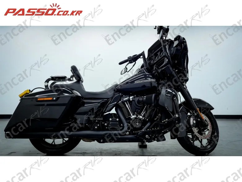 HARLEY-DAVIDSON FLHXS STREET GLIDE SPECIAL - фото 0