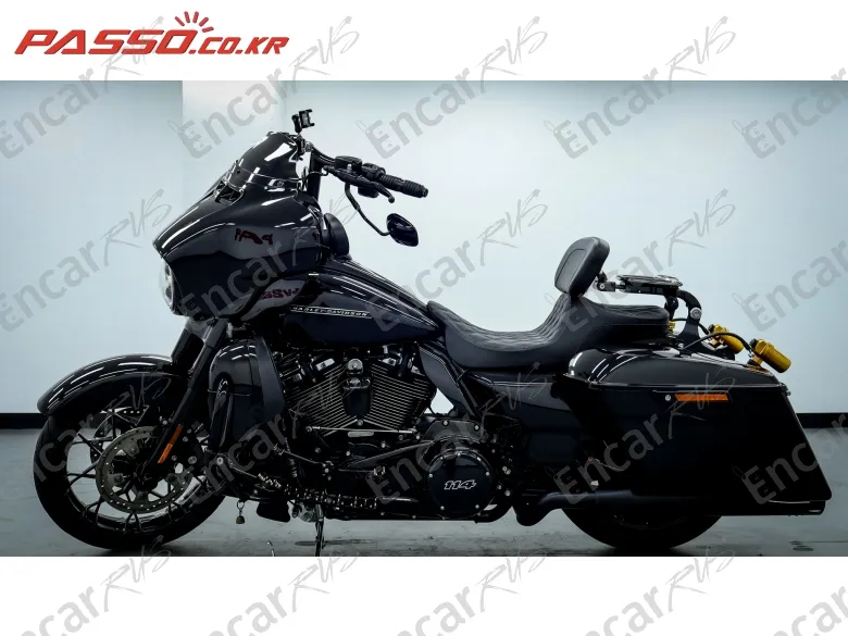 HARLEY-DAVIDSON FLHXS STREET GLIDE SPECIAL - фото 1