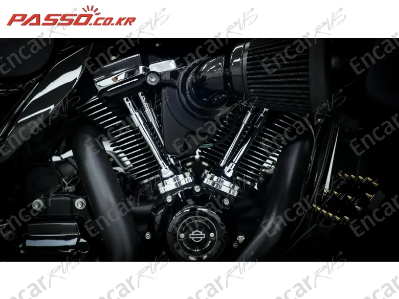 HARLEY-DAVIDSON FLHXS STREET GLIDE SPECIAL - фото 4