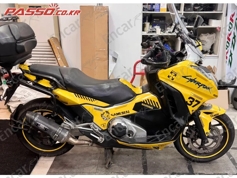 HONDA INTEGRA 750 - фото 0