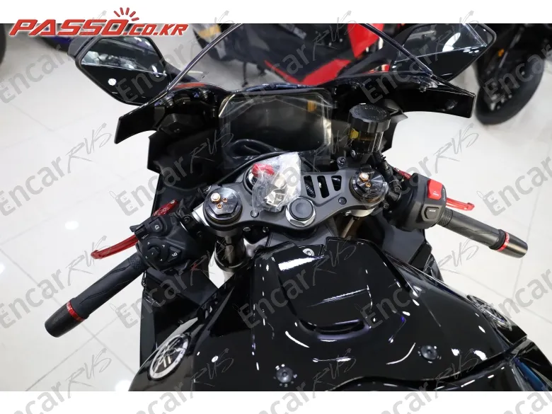 YAMAHA YZF R9 - фото 4