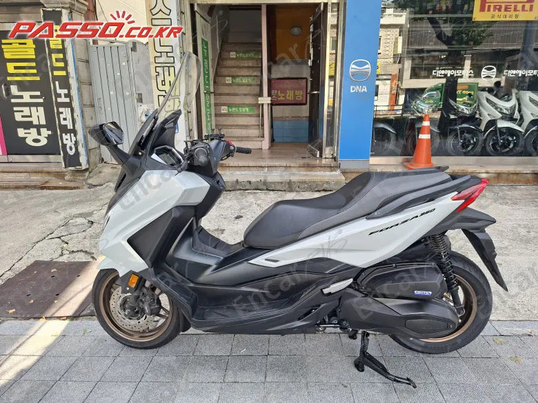 Honda Forza 350 - фото 1