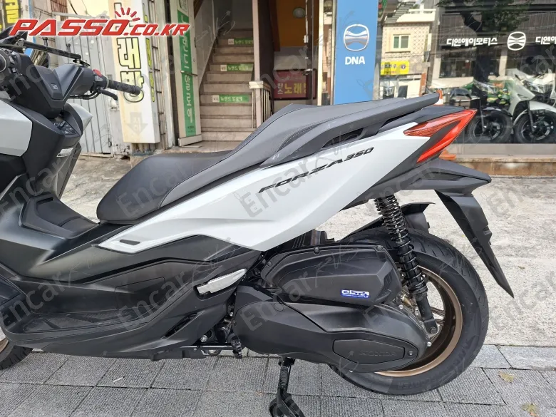Honda Forza 350 - фото 4