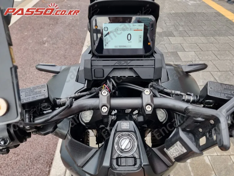 Honda Adv 350 - фото 3