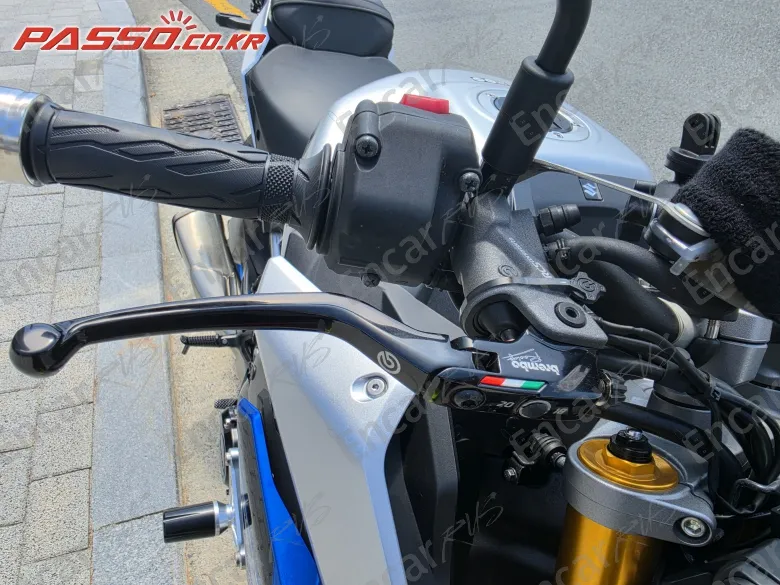 Suzuki Gsx S 1000 - фото 3