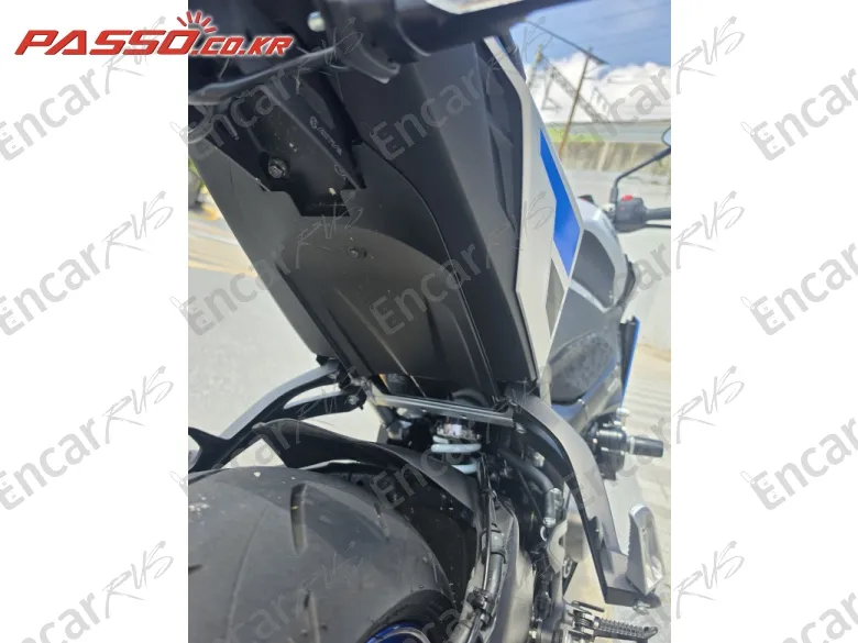 Suzuki Gsx S 1000 - фото 4