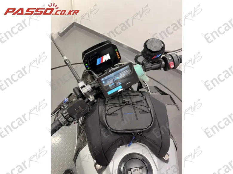 Bmw M 1000 R - фото 3