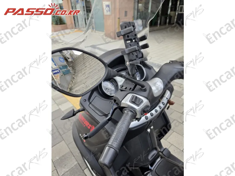 Piaggio Mp3 500 - фото 3