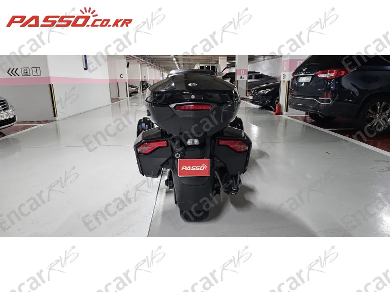 BRP Can-Am Spyder F3 Limited - фото 2