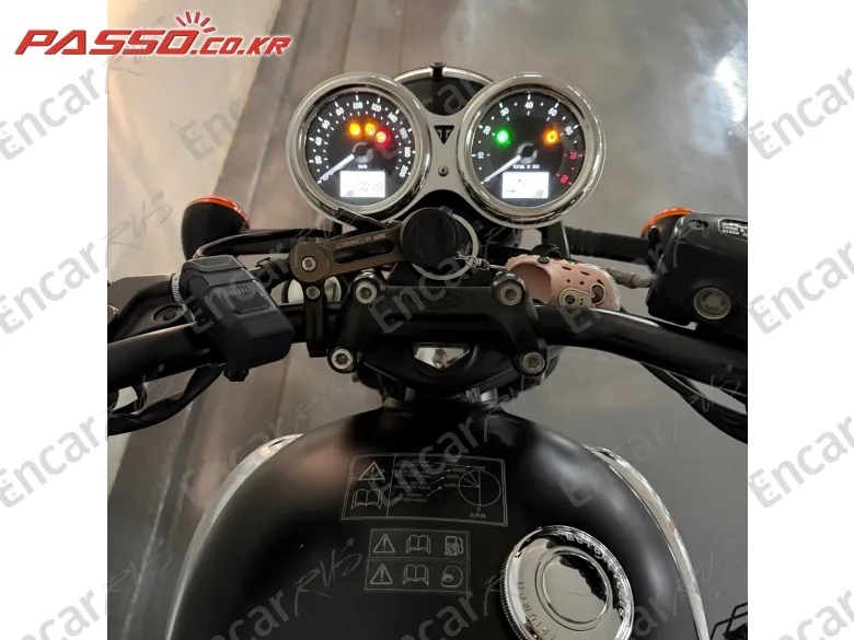 Triumph Bonneville T100 - фото 3