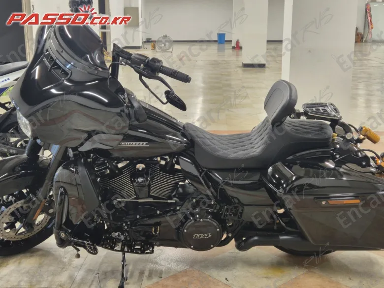 Harley-Davidson Flhxs Street Glide Special - фото 1