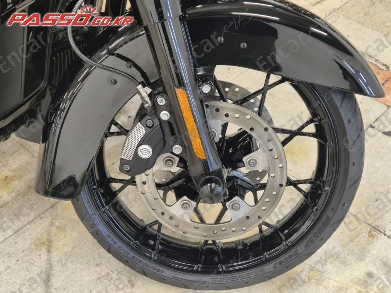 Harley-Davidson Flhxs Street Glide Special - фото 5