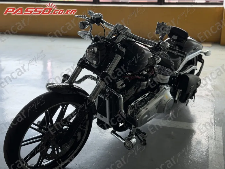 Harley-Davidson Breakout 114 - фото 1