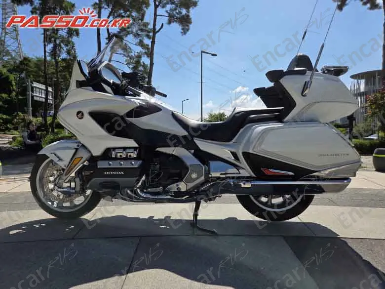 Honda Goldwing 1800 - фото 1