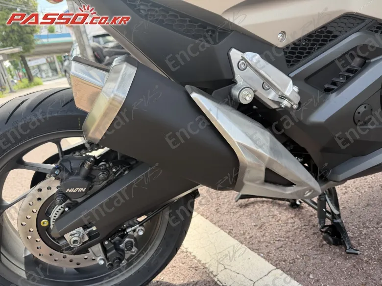 Honda Forza 750 - фото 6