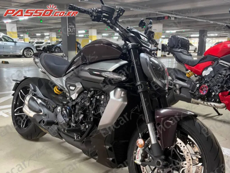 DUCATI X DIAVEL V4 - фото 0