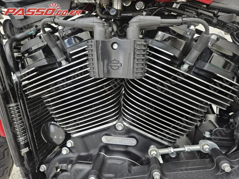 HARLEY-DAVIDSON STREET BOB 114 - фото 4