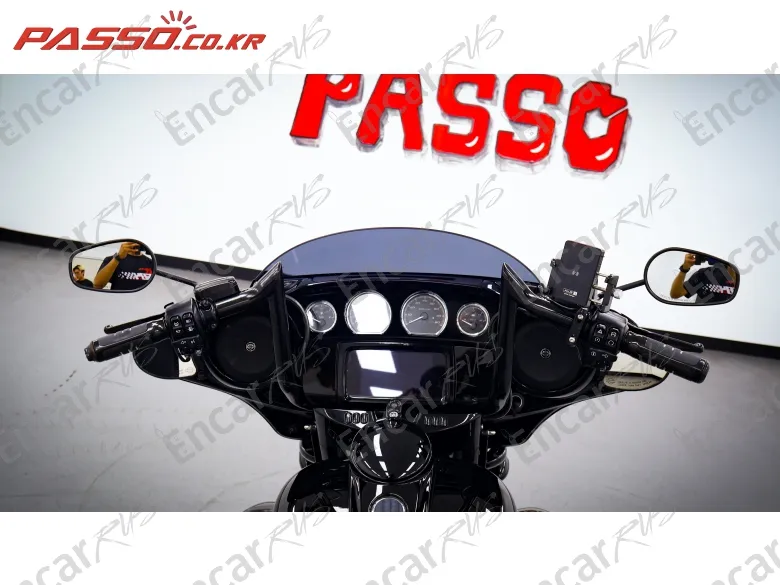 Harley-Davidson Flhx - фото 3