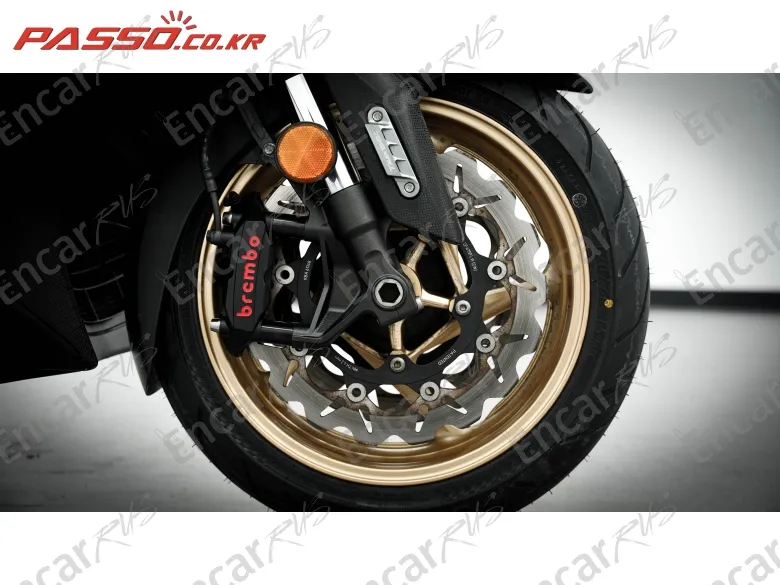 Yamaha T Max 560 - фото 5