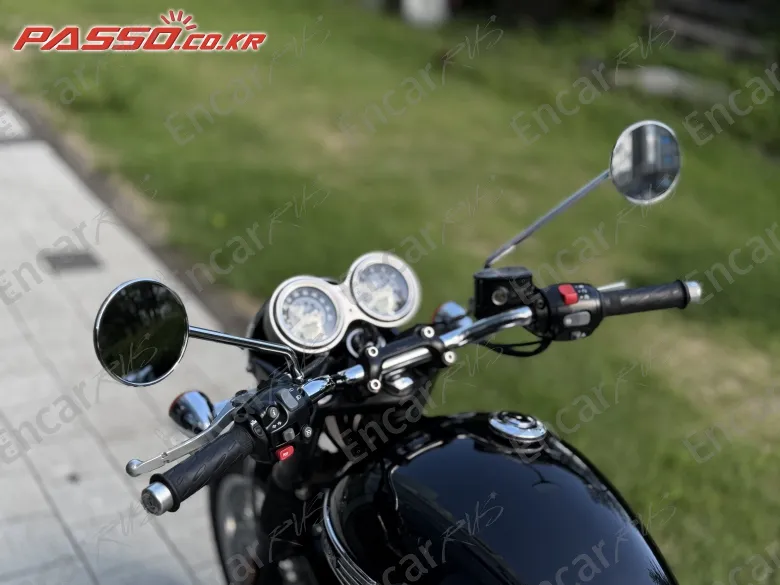 Triumph Bonneville T120 - фото 3