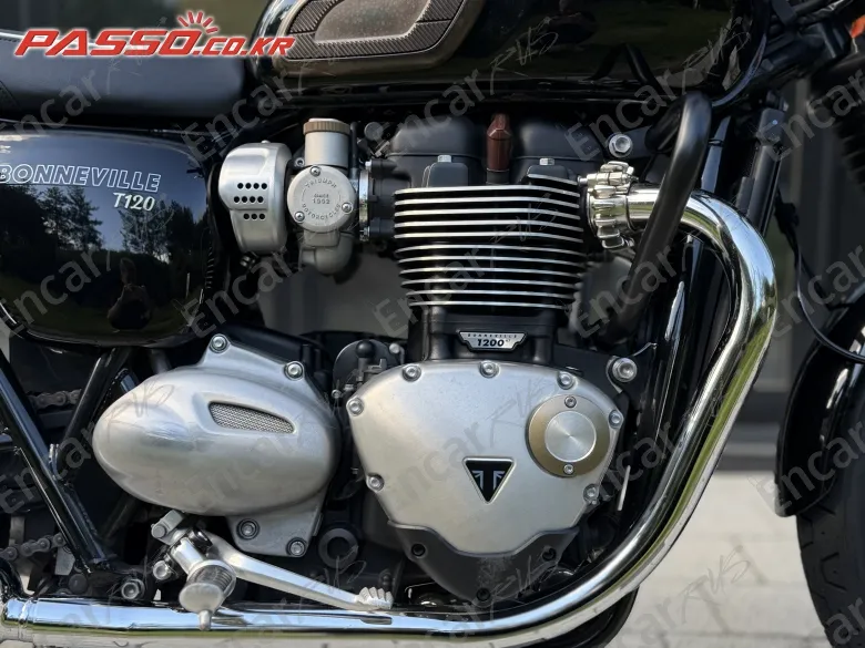 Triumph Bonneville T120 - фото 4
