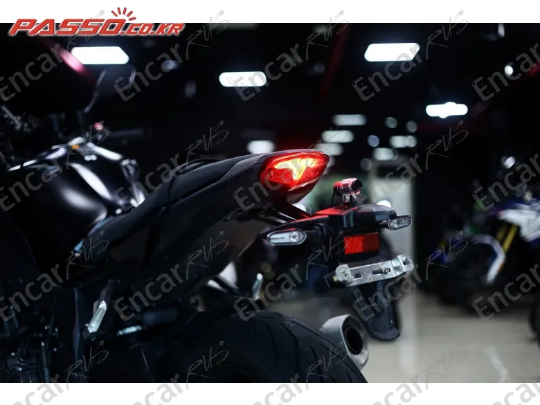 Yamaha Mt 10 - фото 6