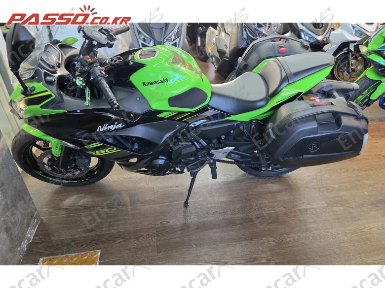 KAWASAKI NINJA 650 - фото 1