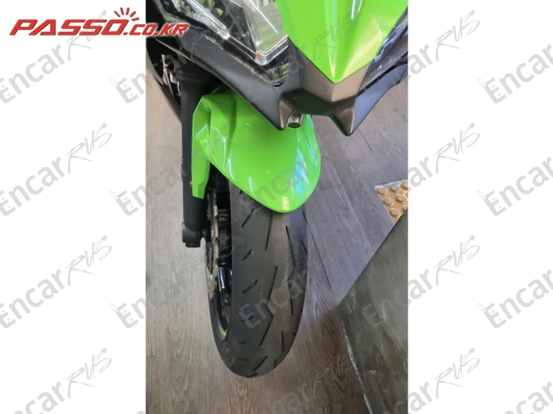 KAWASAKI NINJA 650 - фото 4