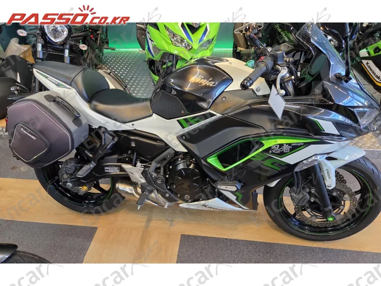 KAWASAKI NINJA 650 - фото 0