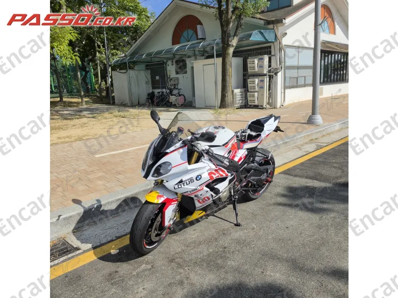 BMW S 1000 RR - фото 1