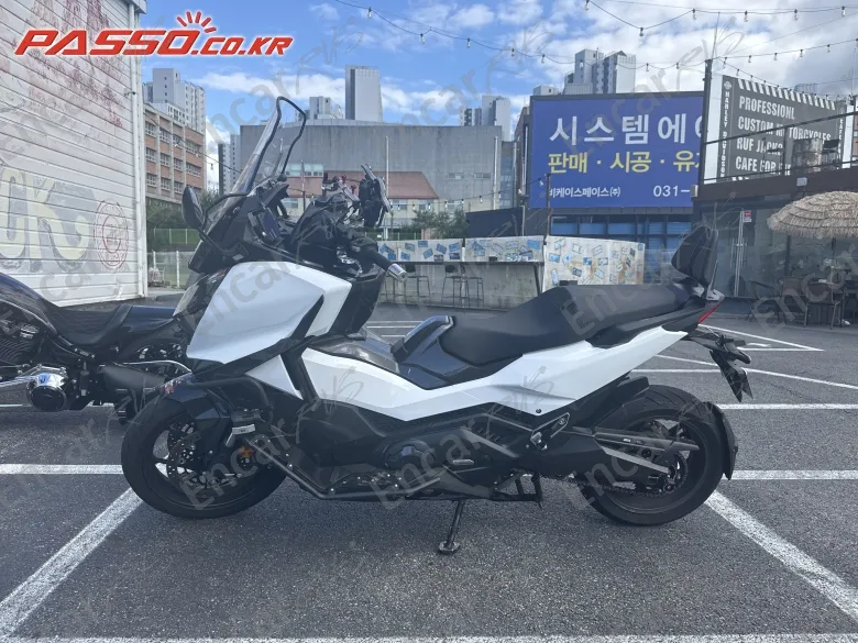 HONDA FORZA 750 - фото 1