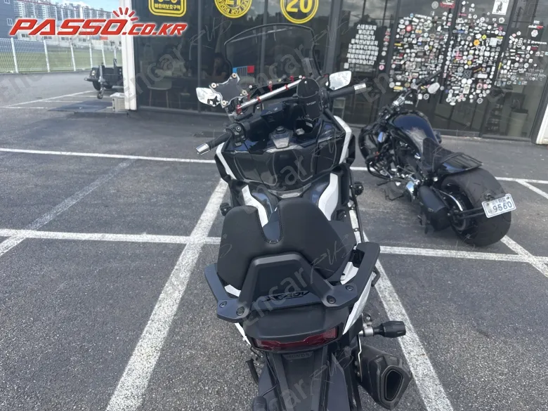 HONDA FORZA 750 - фото 2
