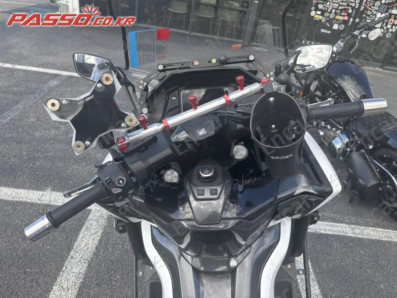 HONDA FORZA 750 - фото 3