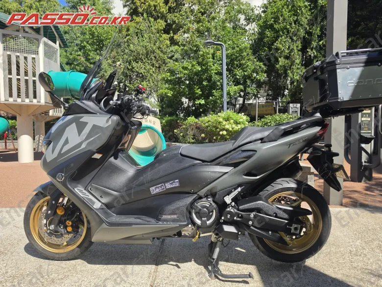 Yamaha T Max 560 - фото 1